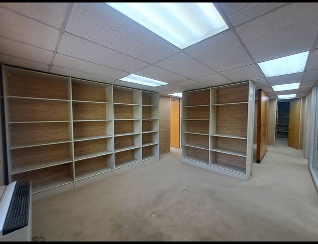 162M² OFFICE TO LET IN DUNKELD WEST